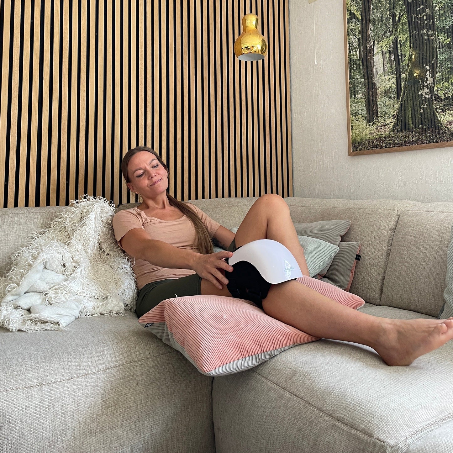 KNEELUX PRO™ Knee Massager